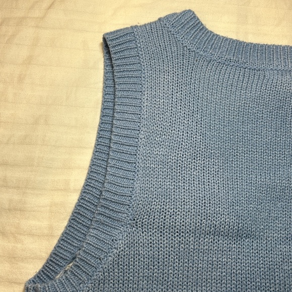 AÉROPOSTALE knitted blue sweater vest - Picture 7 of 7